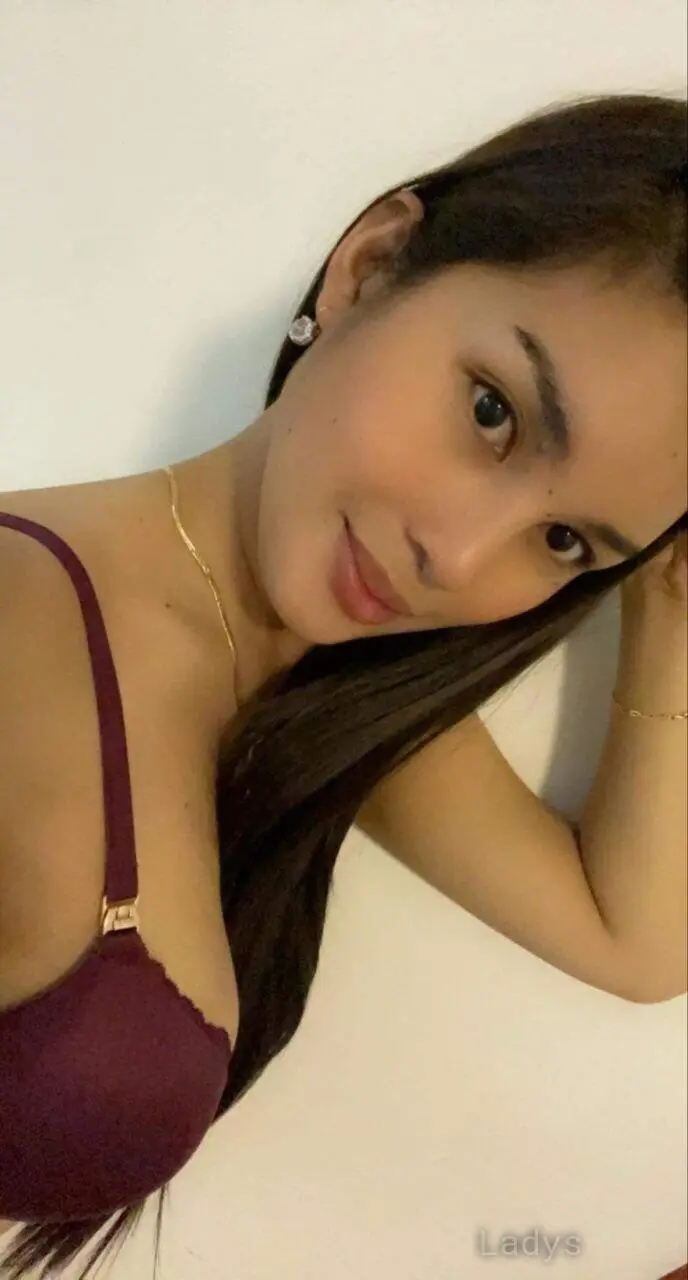 Roshni Joshi, 24 years old Chandigarh escort girl with big tits, height 170 sm, Weight kg