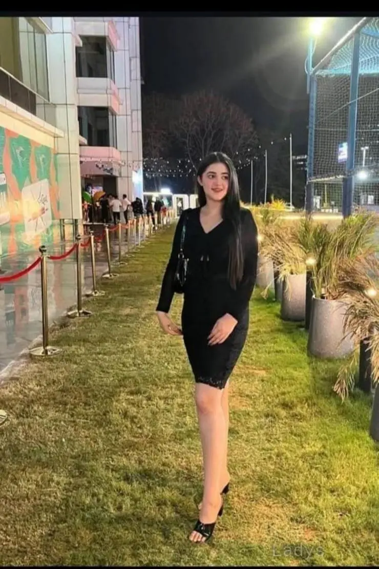 Alice, 23 years beautiful nude Chandigarh escorts girl, height 154 sm, Weight  kg