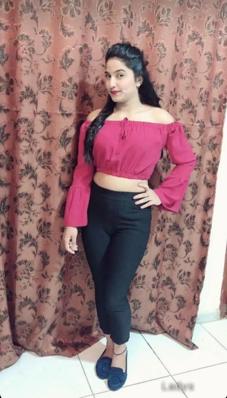 Roshni Joshi, 24 years beautiful nude Chandigarh escorts girl, height 170 sm, Weight kg