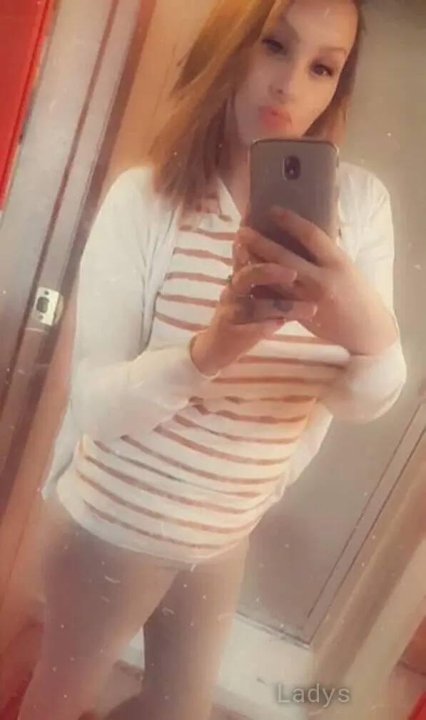 Royal Rebecca, 30 years beautiful nude Charleston escorts girl, height 166 sm, Weight 59 kg