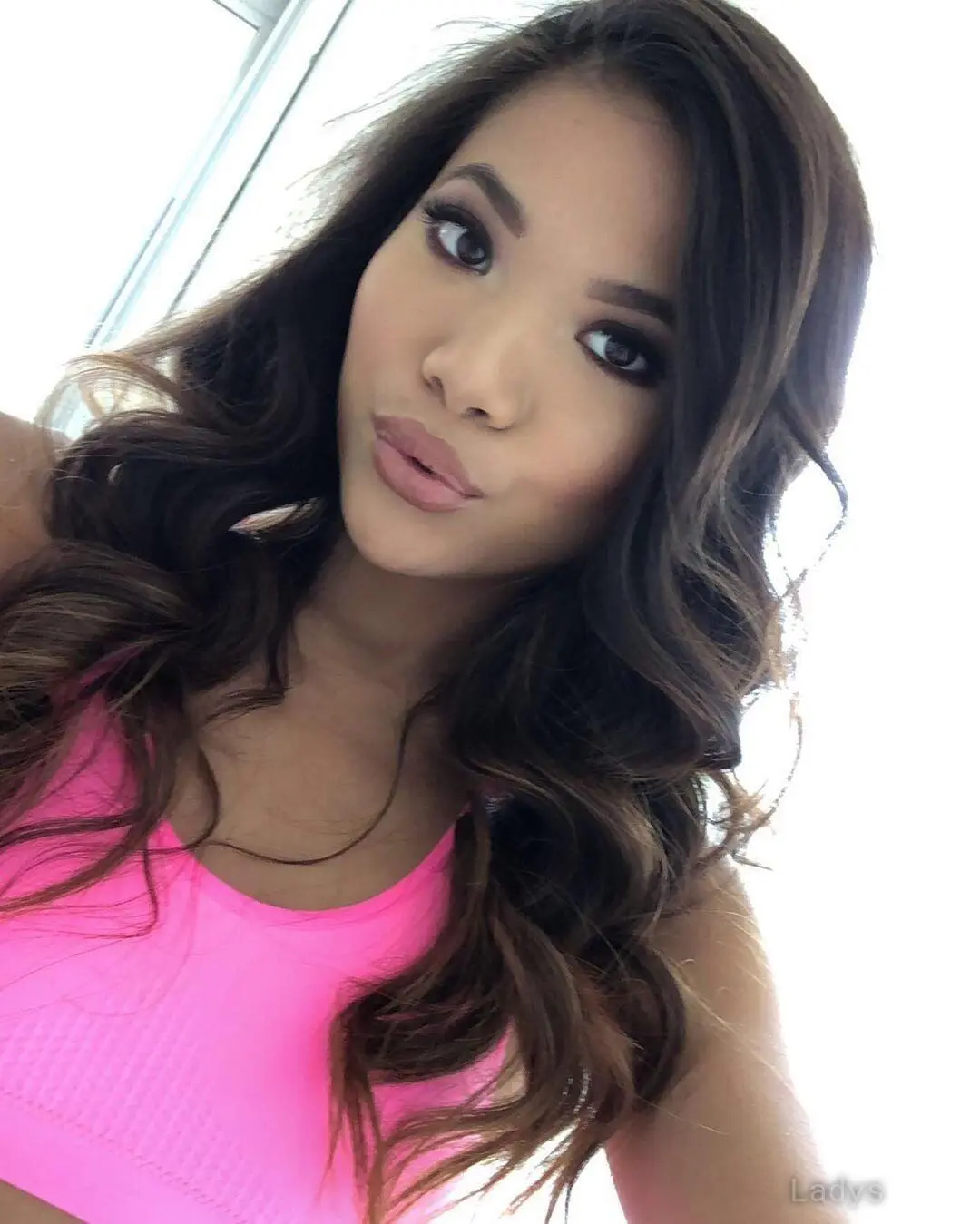 Kelly Nguyen, 25 years old Charlotte escort girl with big tits, height 165 sm, Weight 53 kg