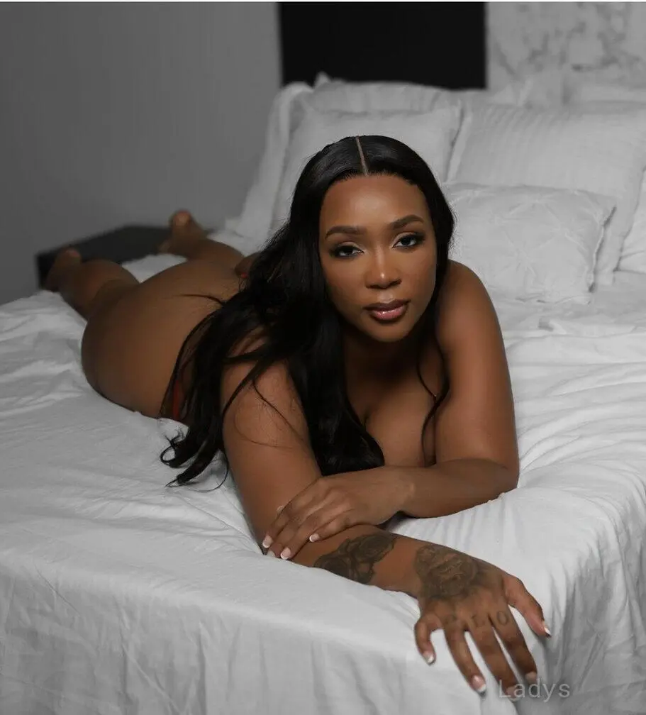 Brittany Baker, 25 years beautiful nude Charlotte escorts girl, height 168 sm, Weight 84 kg