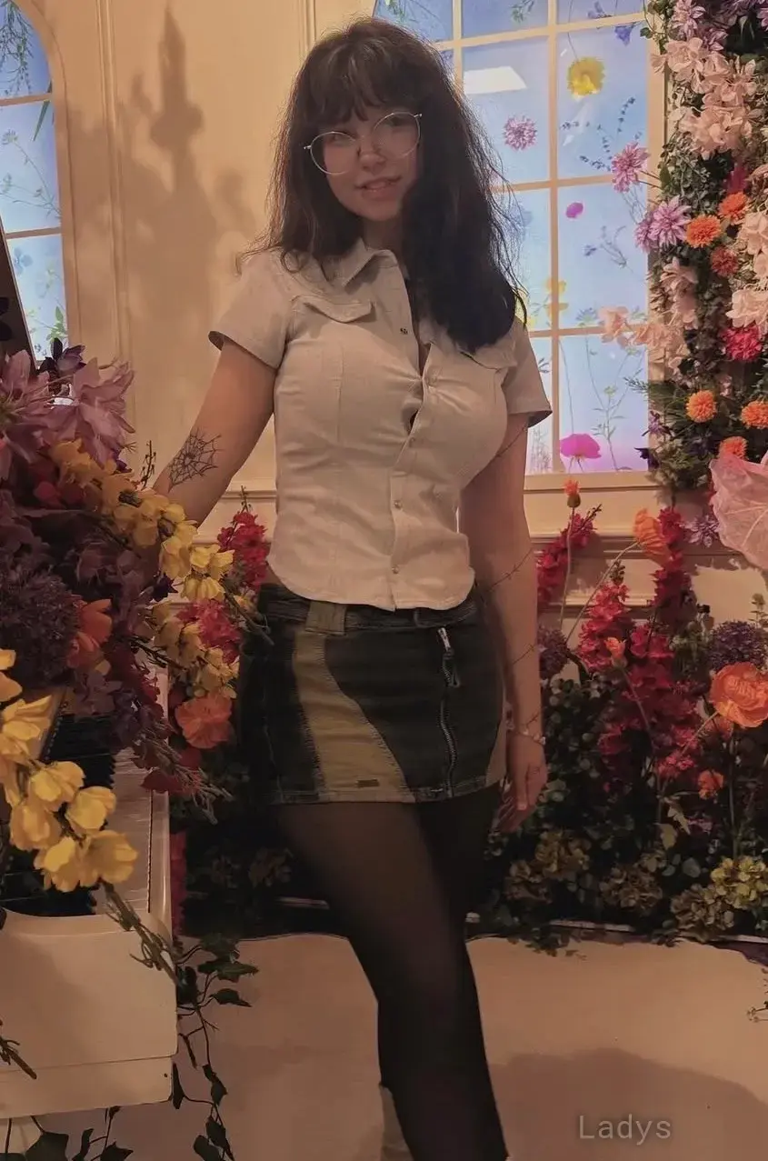 Monisuea, 21 years beautiful nude Charlotte escorts girl, height 163 sm, Weight 54 kg