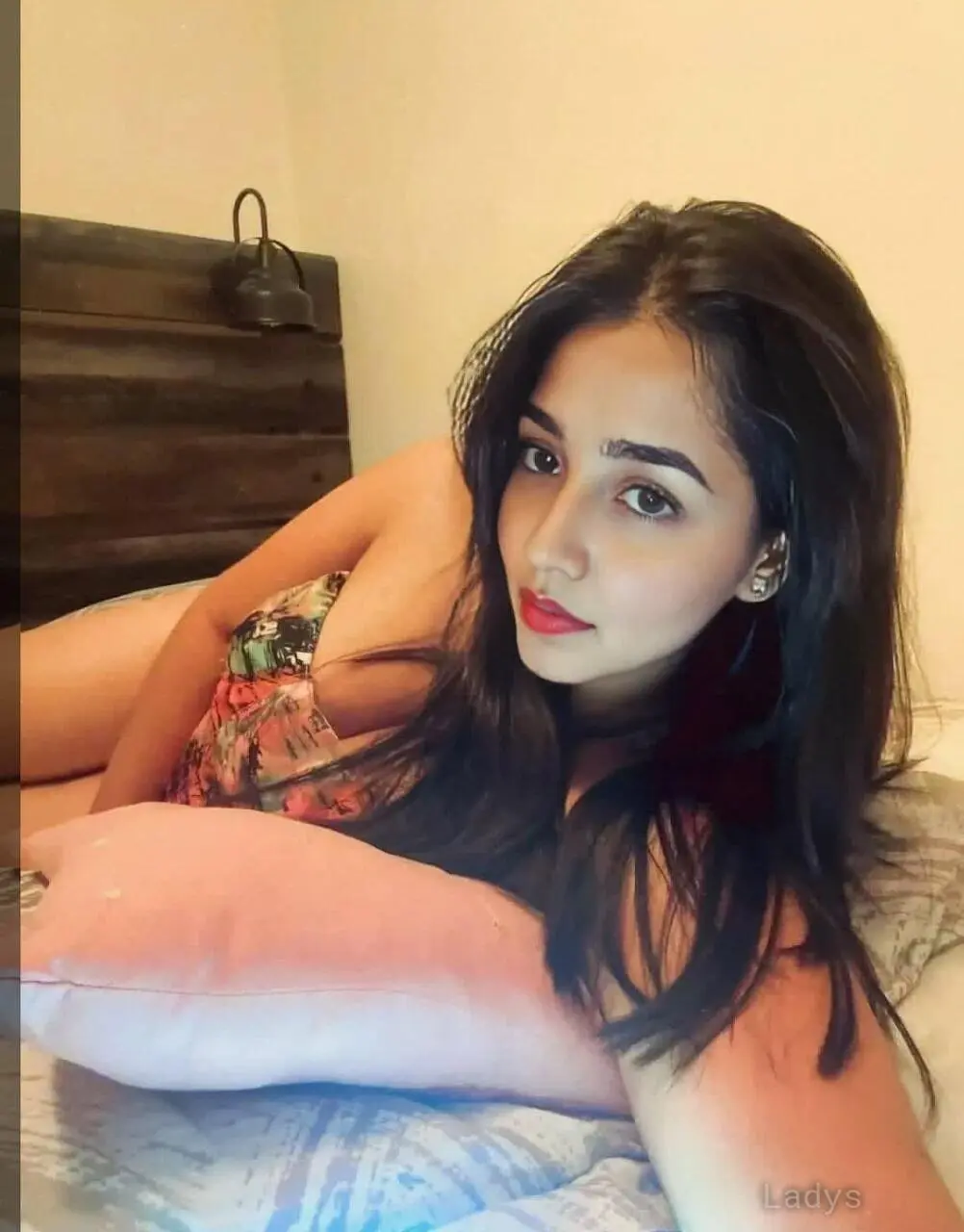 Aalya, 22 years old Chennai escort girl with big tits, height 170 sm, Weight  kg