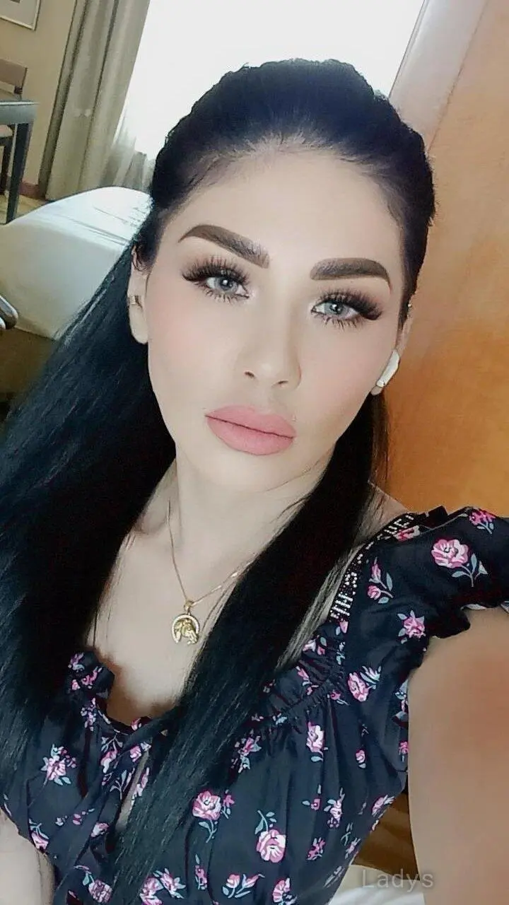 Alisha, 28 years old Chennai escort girl with big tits, height 160 sm, Weight  kg