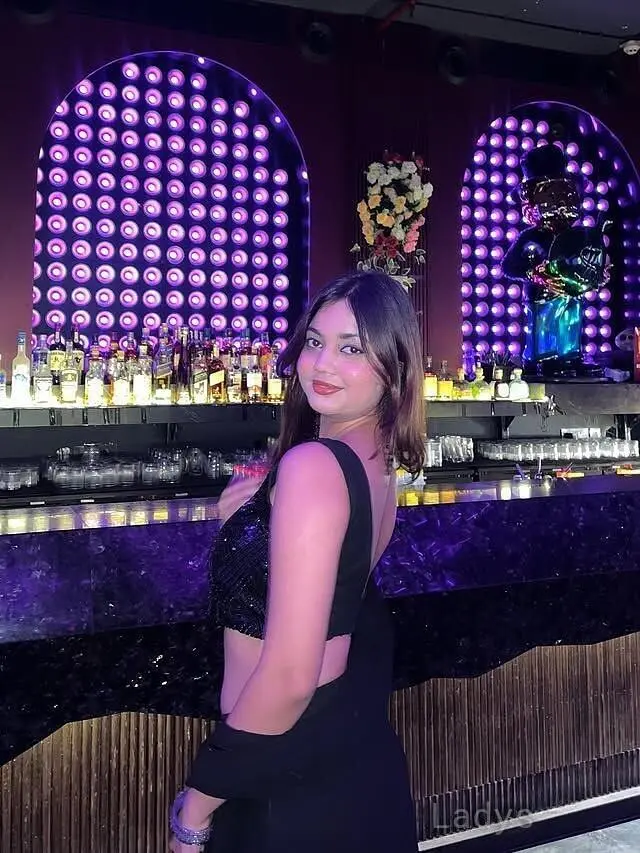 Ananya,  years old Chennai escort girl with big tits, height  sm, Weight  kg