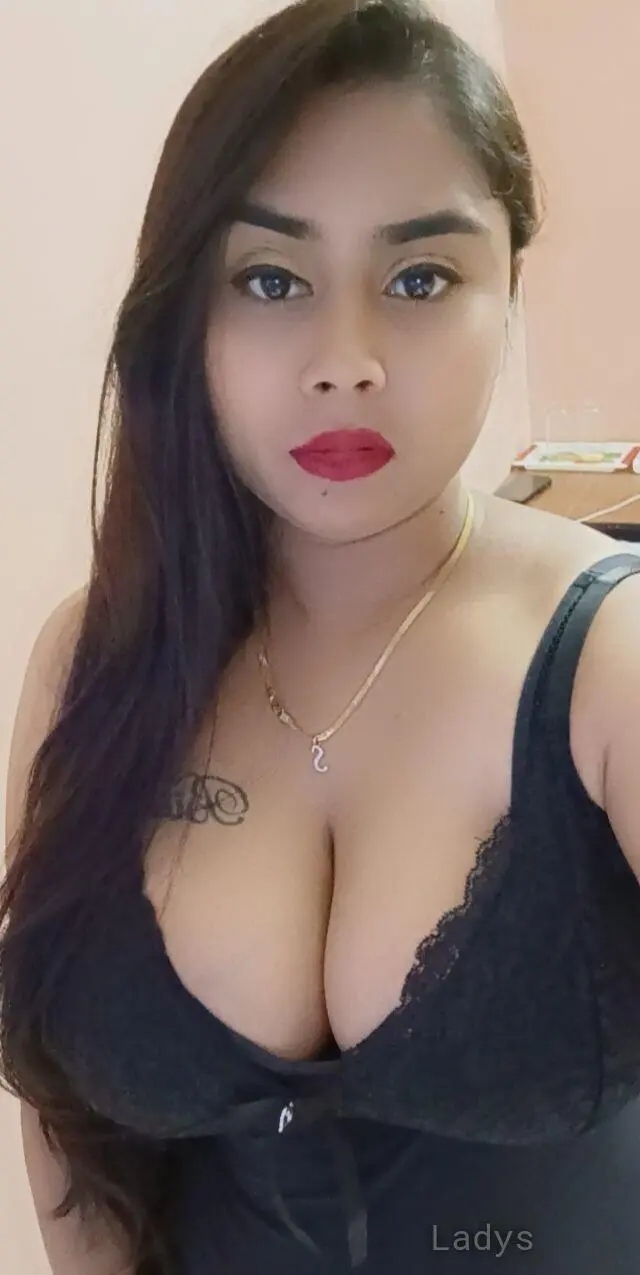 Candy, 20 years old Chennai escort girl with big tits, height 177 sm, Weight kg