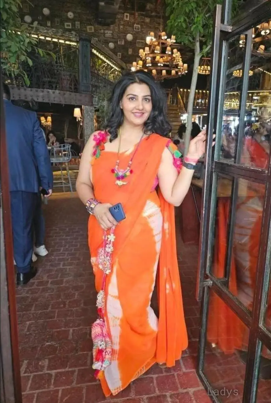Chenna,  years old Chennai escort girl with big tits, height  sm, Weight  kg