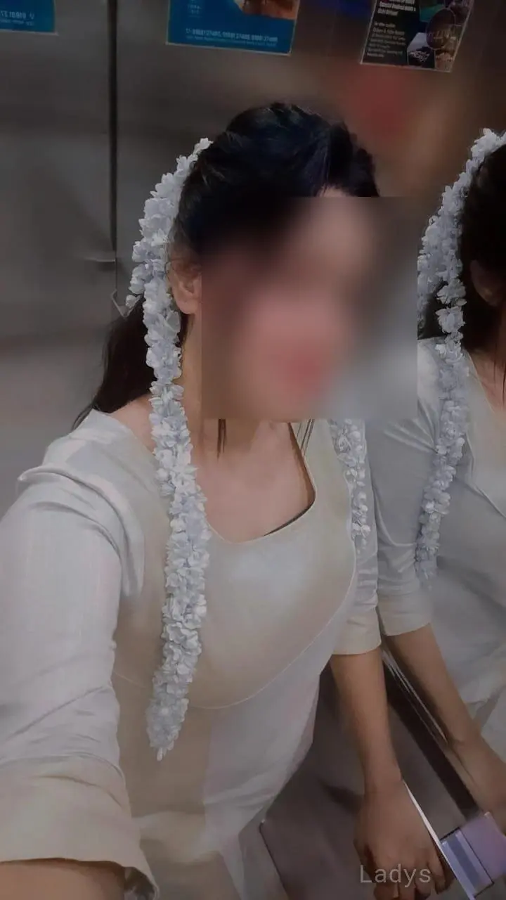 Daizy Queen (no advance),  years old Chennai escort girl with big tits, height  sm, Weight  kg