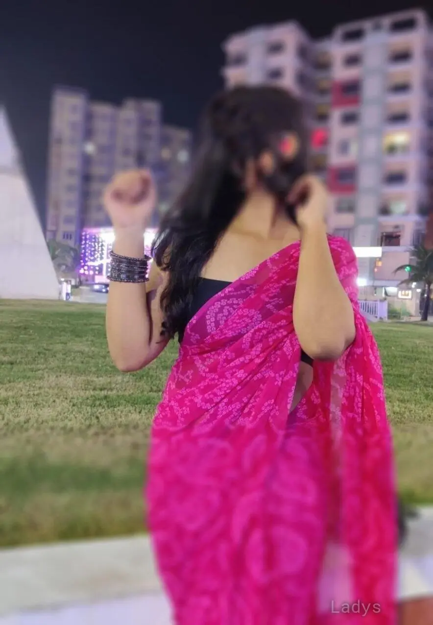 Deepika, 23 years old Chennai escort girl with big tits, height 165 sm, Weight  kg