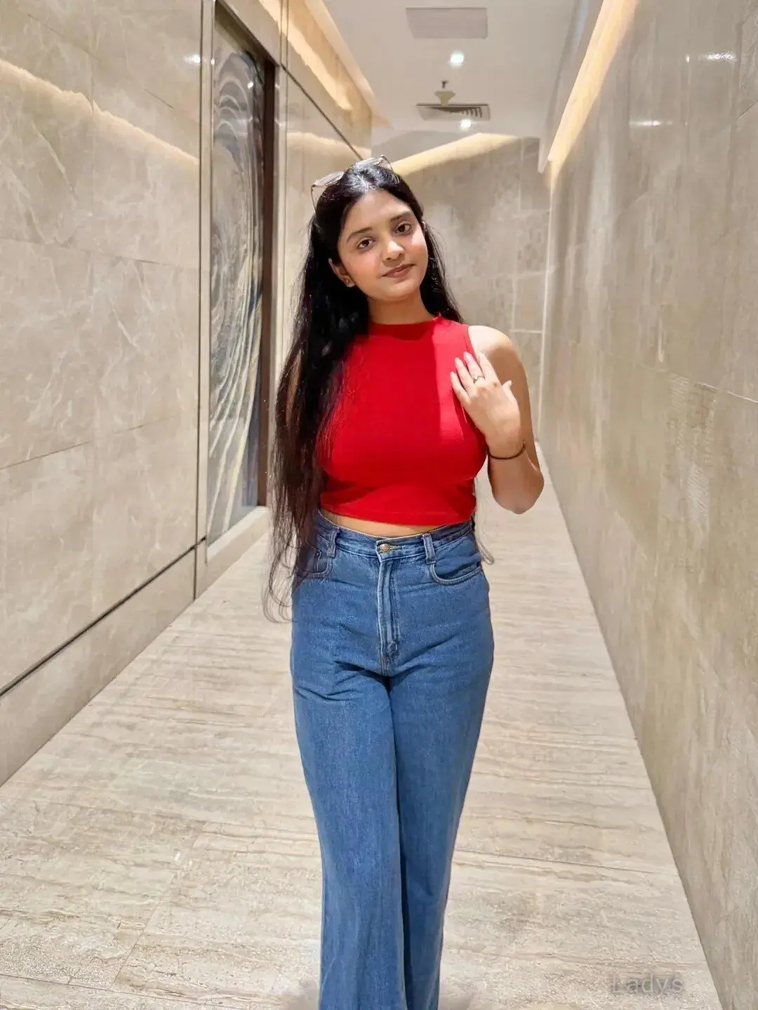 Gulta, 22 years old Chennai escort girl with big tits, height 156 sm, Weight  kg