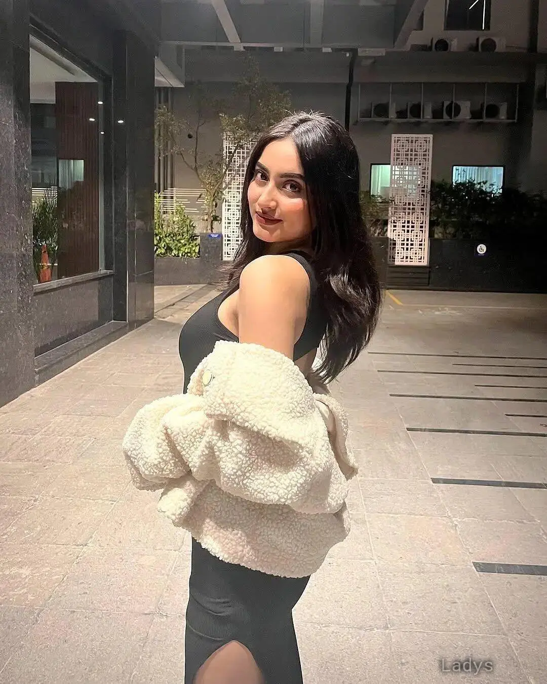Harshitha, 24 years old Chennai escort girl with big tits, height 162 sm, Weight  kg
