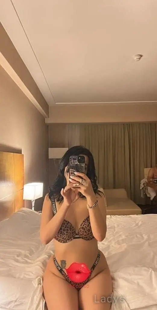 I'm Deeptroat expert leaving soon,  years old Chennai escort girl with big tits, height  sm, Weight  kg