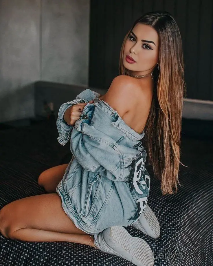 Isha, 21 years old Chennai escort girl with big tits, height 150 sm, Weight kg