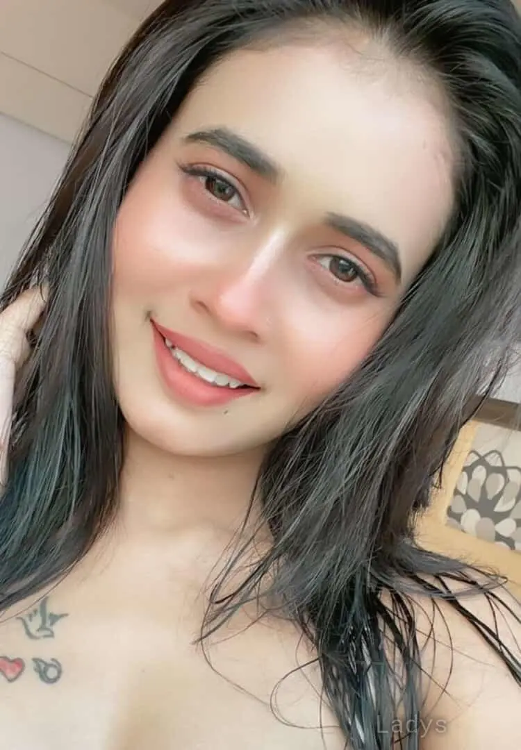 Lilly, 20 years old Chennai escort girl with big tits, height 160 sm, Weight kg