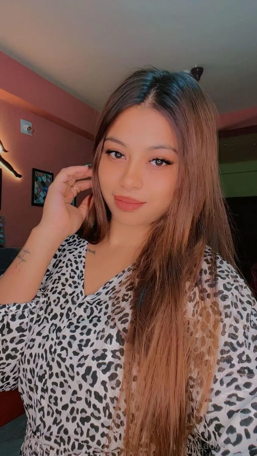 Linda,  years old Chennai escort girl with big tits, height  sm, Weight  kg