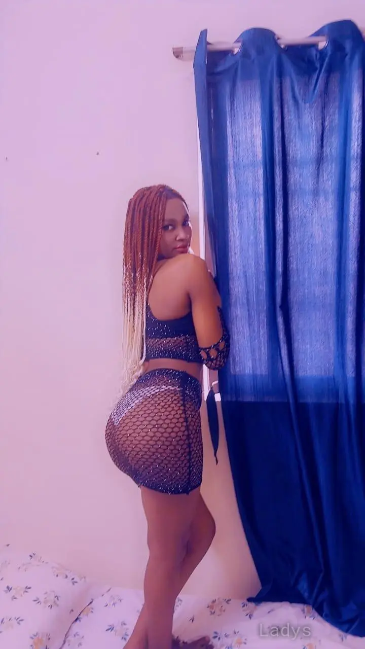 Myra, 24 years old Chennai escort girl with big tits, height 170 sm, Weight  kg