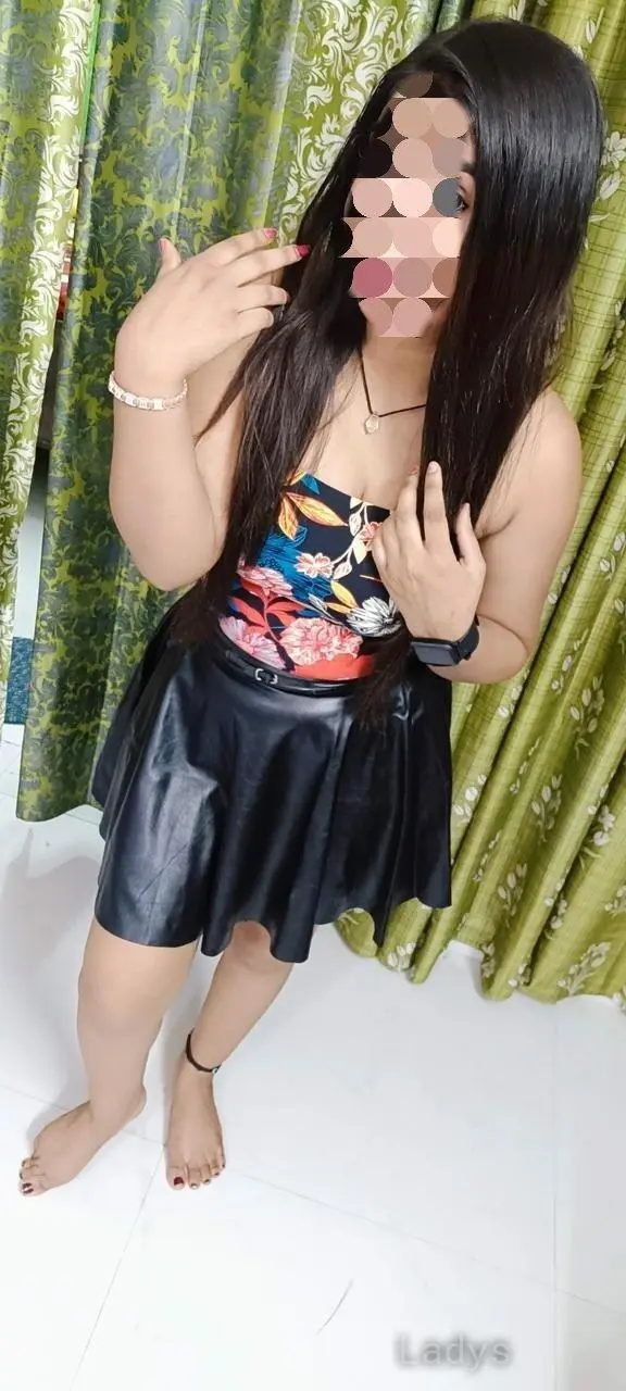 Nelly, 25 years old Chennai escort girl with big tits, height 165 sm, Weight  kg