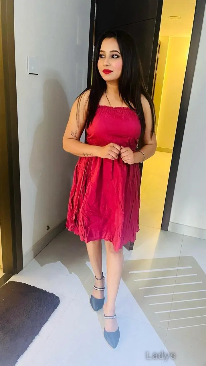 Pavitra,  years old Chennai escort girl with big tits, height  sm, Weight  kg