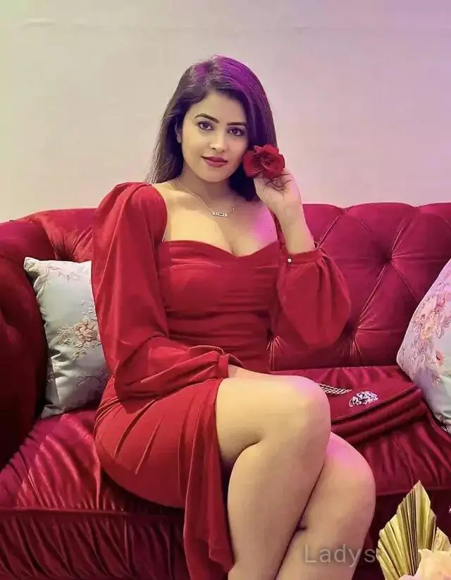 Preeti, 22 years old Chennai escort girl with big tits, height 183 sm, Weight kg