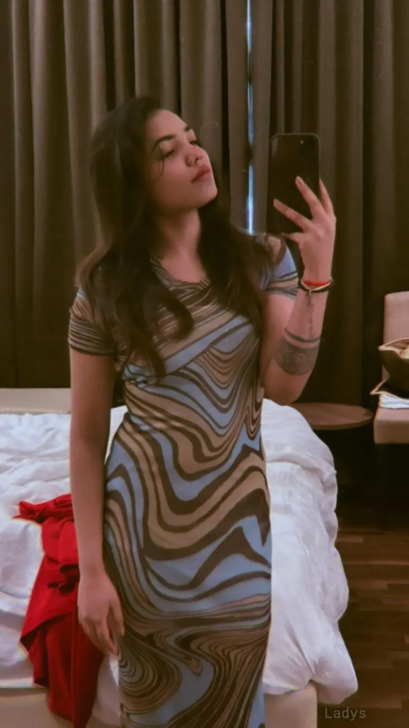 Smita, 23 years old Chennai escort girl with big tits, height 172 sm, Weight  kg