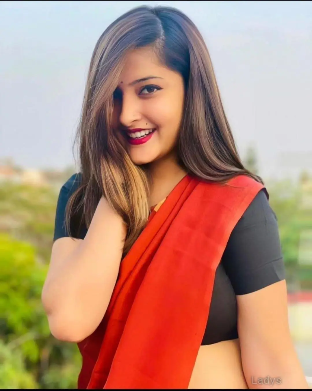 Swetha, 21 years old Chennai escort girl with big tits, height 183 sm, Weight  kg