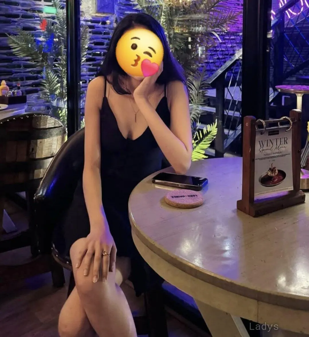 Carla, 24 years beautiful nude Chennai escorts girl, height 160 sm, Weight  kg