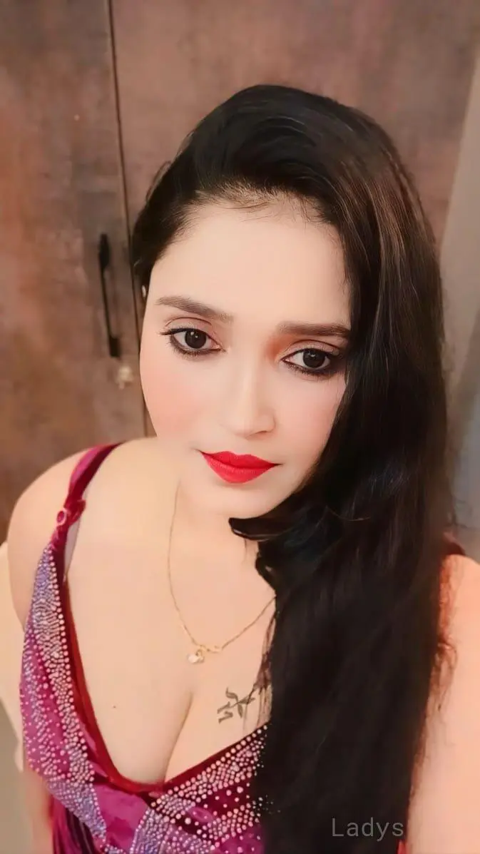 Carla, 24 years beautiful nude Chennai escorts girl, height 154 sm, Weight  kg