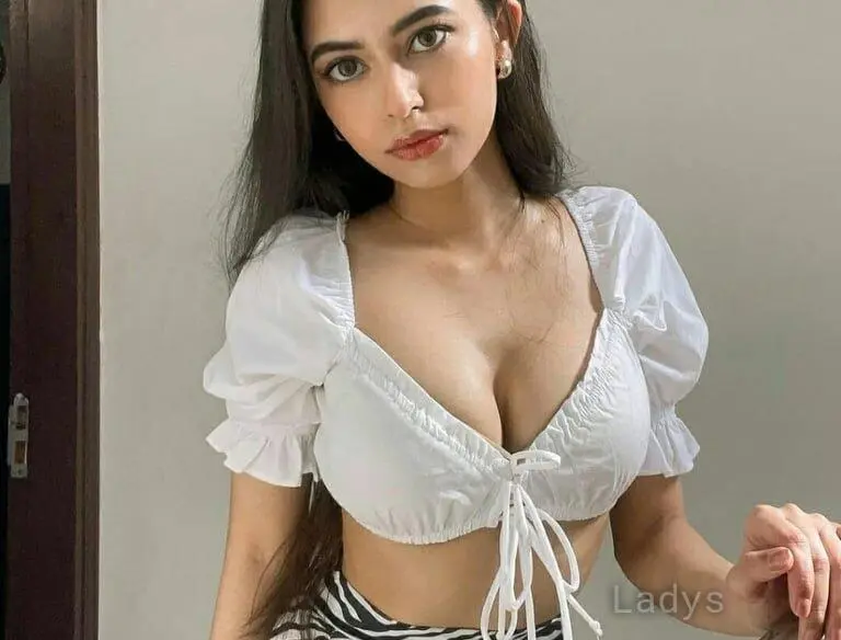 Chennai, 23 years beautiful nude Chennai escorts girl, height 155 sm, Weight  kg