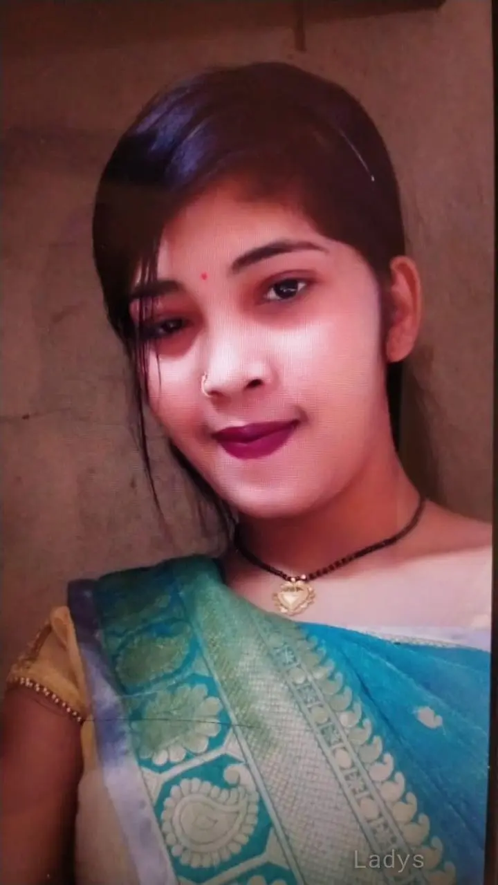 Dipti, 24 years beautiful nude Chennai escorts girl, height 159 sm, Weight kg