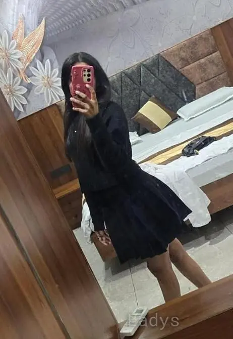 Gaytri,  years beautiful nude Chennai escorts girl, height  sm, Weight  kg