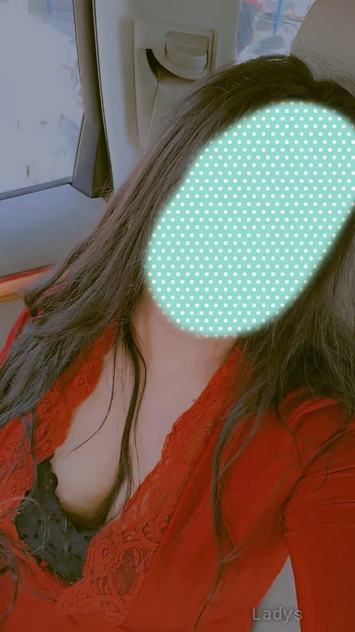 Genuine, 24 years beautiful nude Chennai escorts girl, height 164 sm, Weight  kg