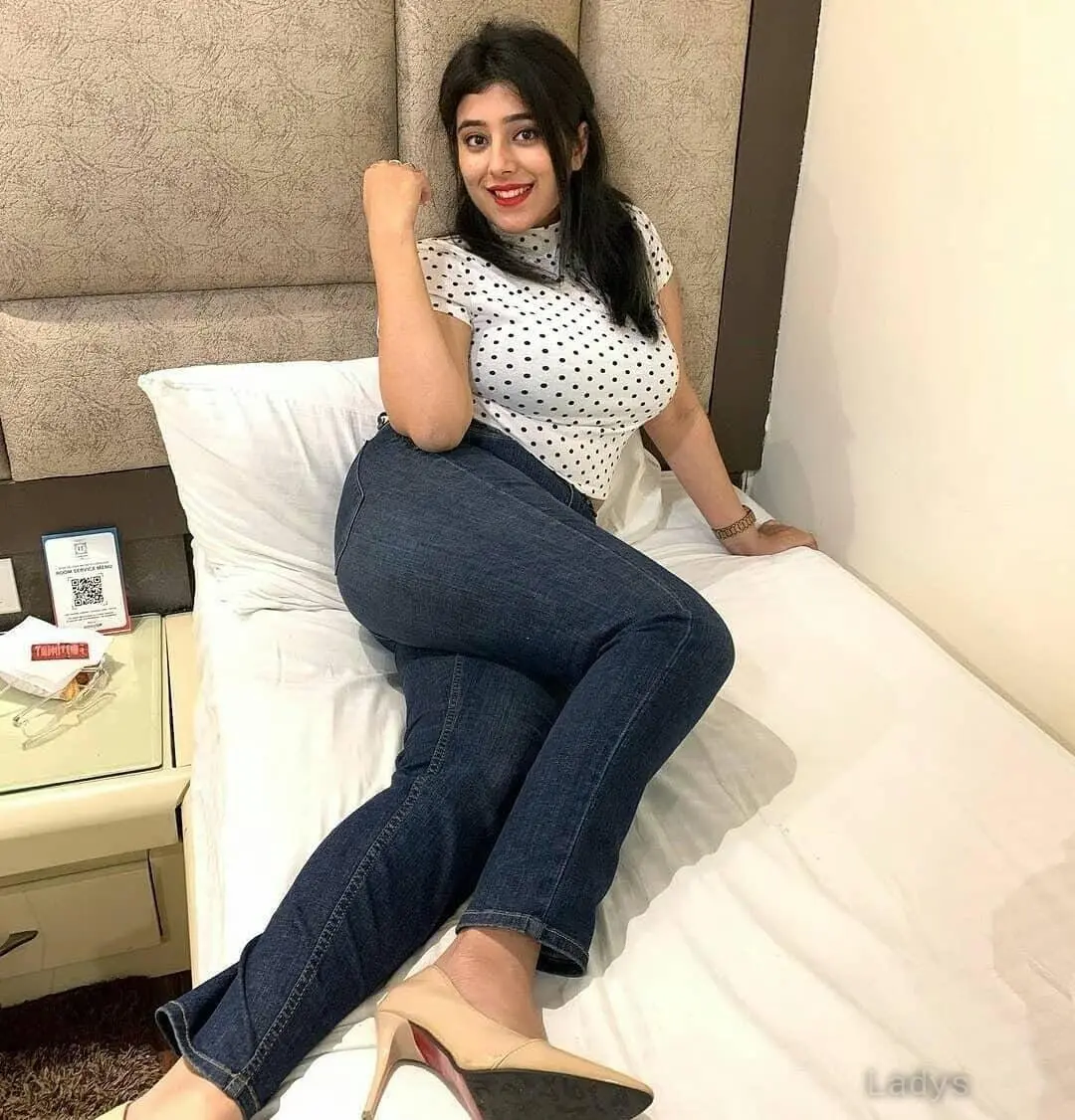 Ireen, 21 years beautiful nude Chennai escorts girl, height 153 sm, Weight  kg