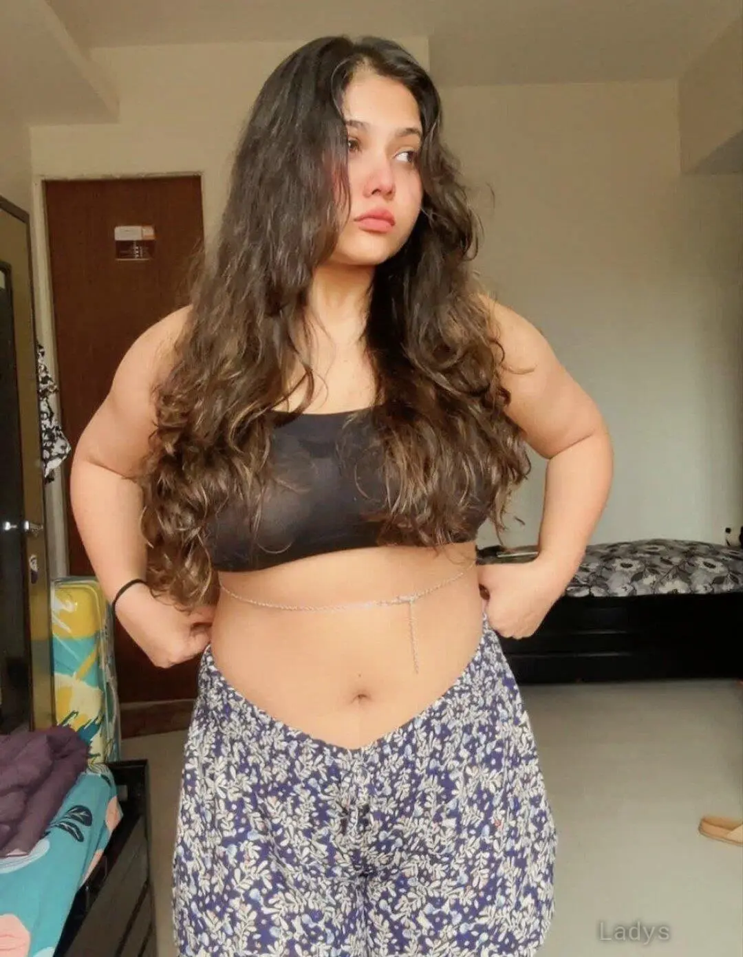 Jaya, 22 years beautiful nude Chennai escorts girl, height 155 sm, Weight  kg