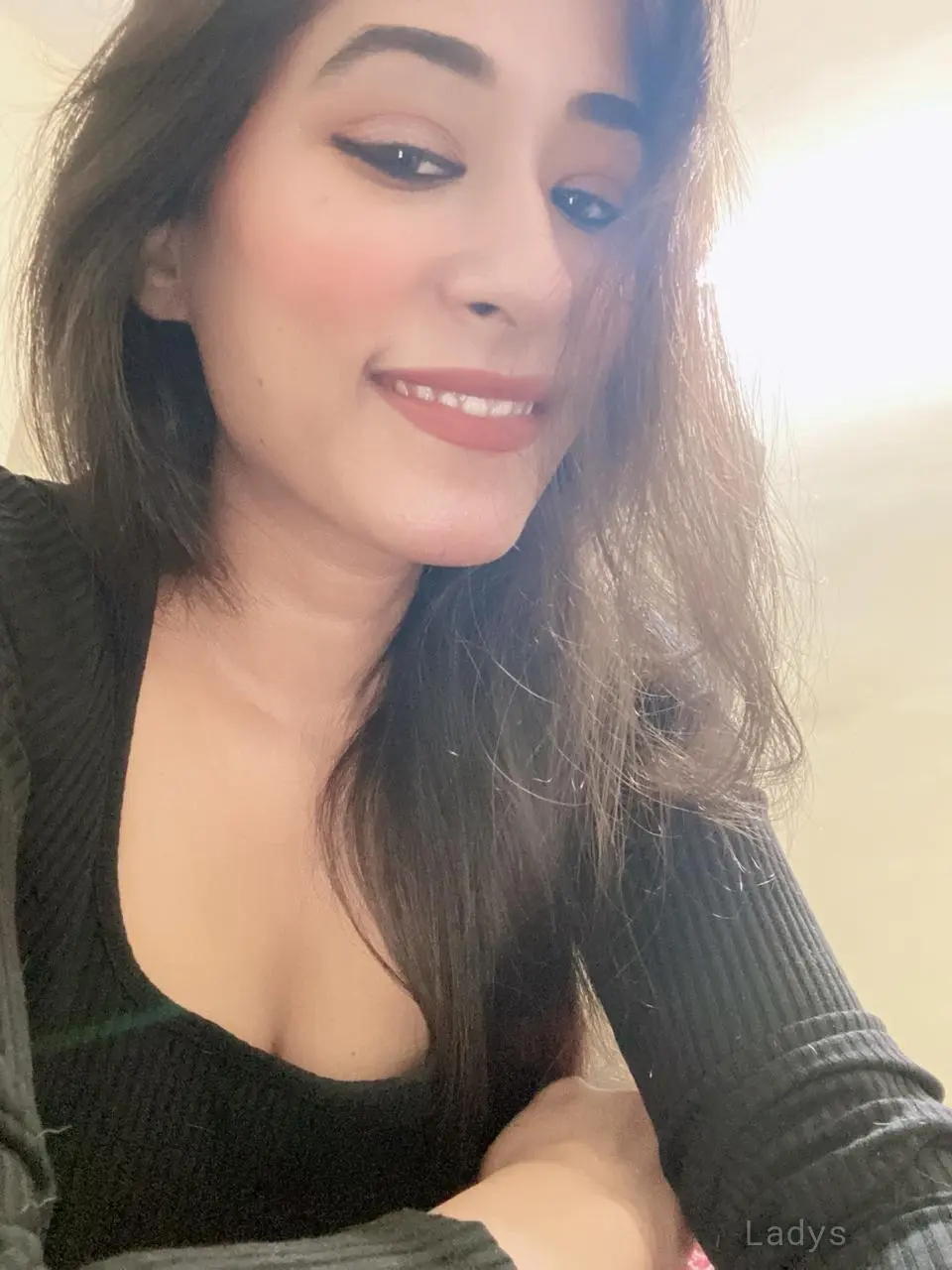 Jessica, 23 years beautiful nude Chennai escorts girl, height 154 sm, Weight  kg