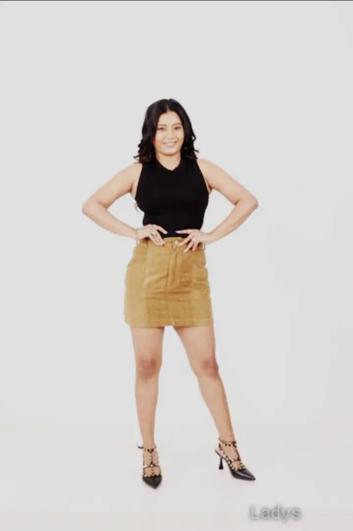 Karia, 21 years beautiful nude Chennai escorts girl, height 154 sm, Weight  kg