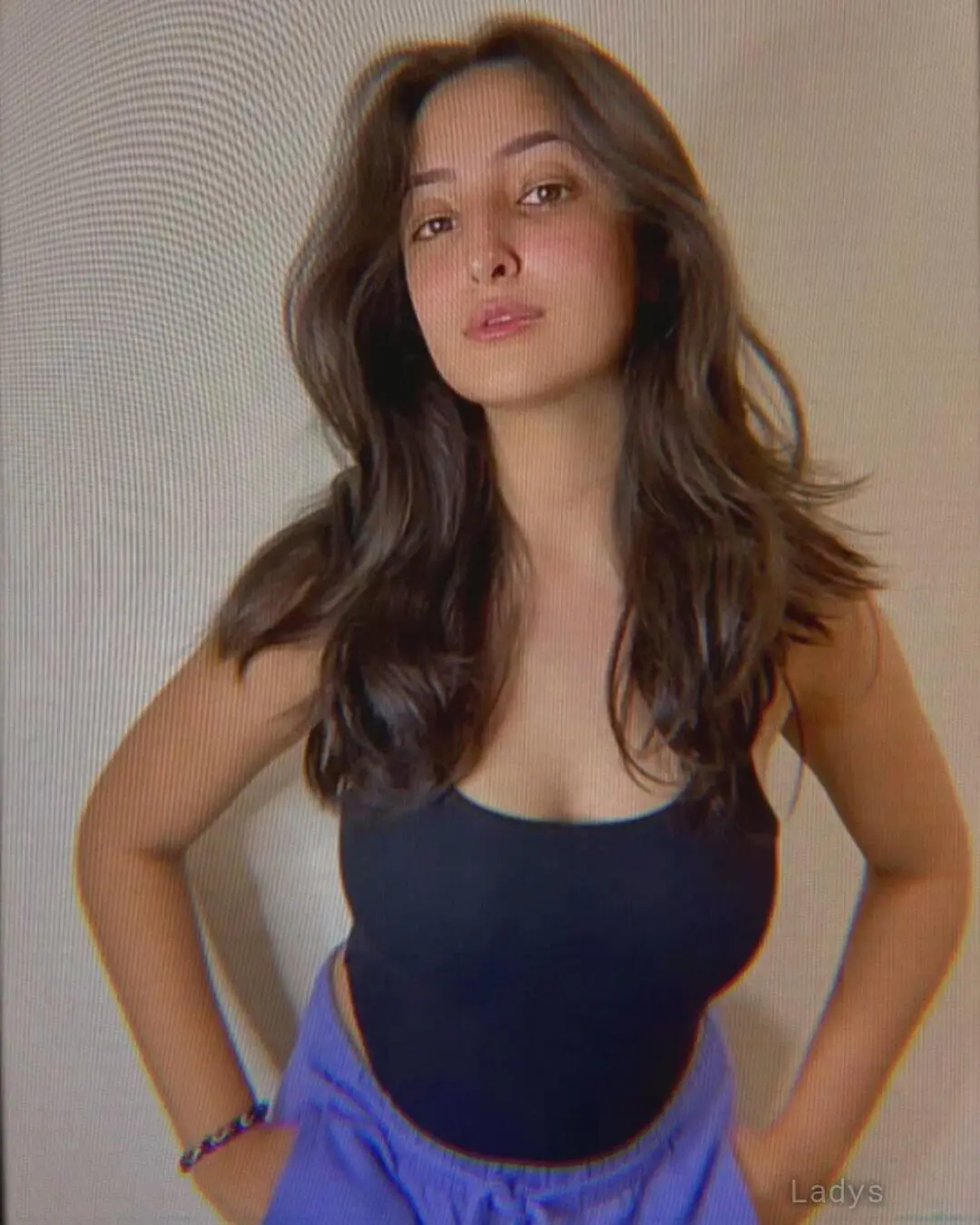 Kavya, 23 years beautiful nude Chennai escorts girl, height 154 sm, Weight  kg