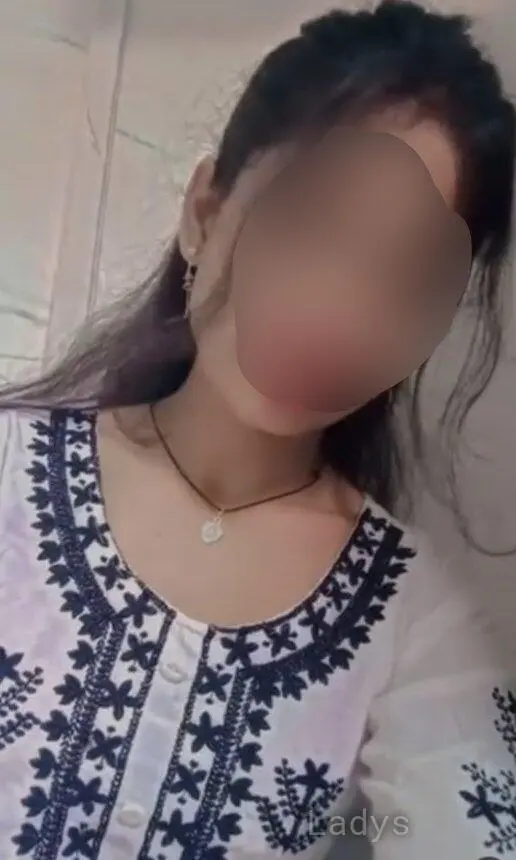 Kosi, 22 years beautiful nude Chennai escorts girl, height 162 sm, Weight kg