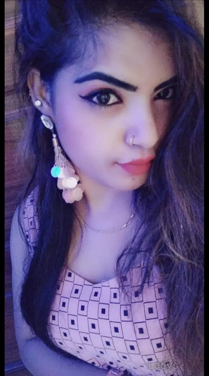 Mehta, 23 years beautiful nude Chennai escorts girl, height 165 sm, Weight  kg