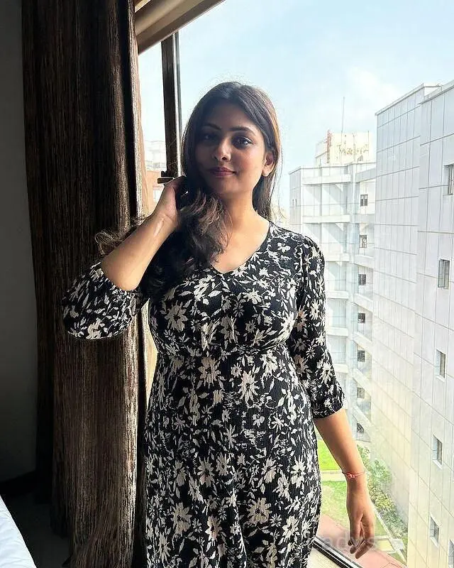 Nancy, 22 years beautiful nude Chennai escorts girl, height 153 sm, Weight  kg