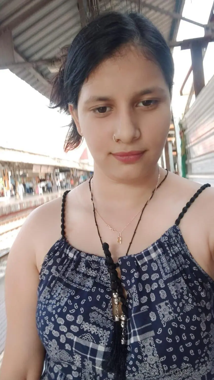 Nikita, 23 years beautiful nude Chennai escorts girl, height 157 sm, Weight kg