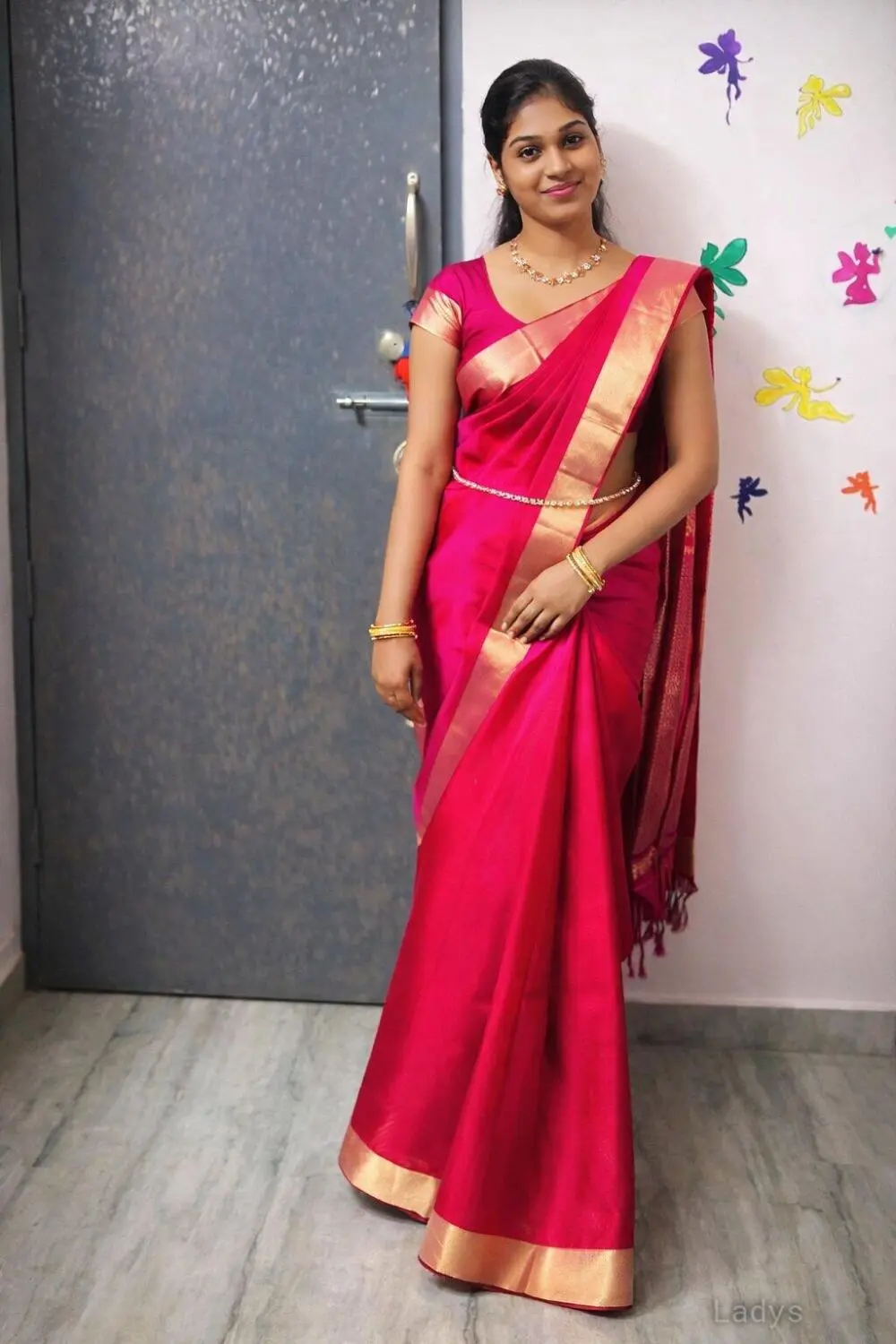 Priya, 22 years beautiful nude Chennai escorts girl, height 160 sm, Weight kg