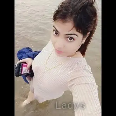 Ravina, 22 years beautiful nude Chennai escorts girl, height 152 sm, Weight  kg