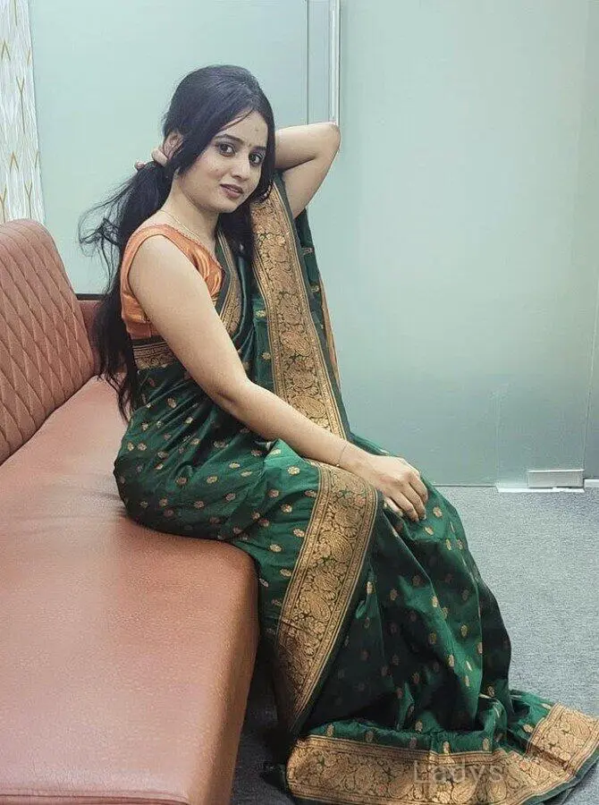 Ritu, years beautiful nude Chennai escorts girl, height sm, Weight kg