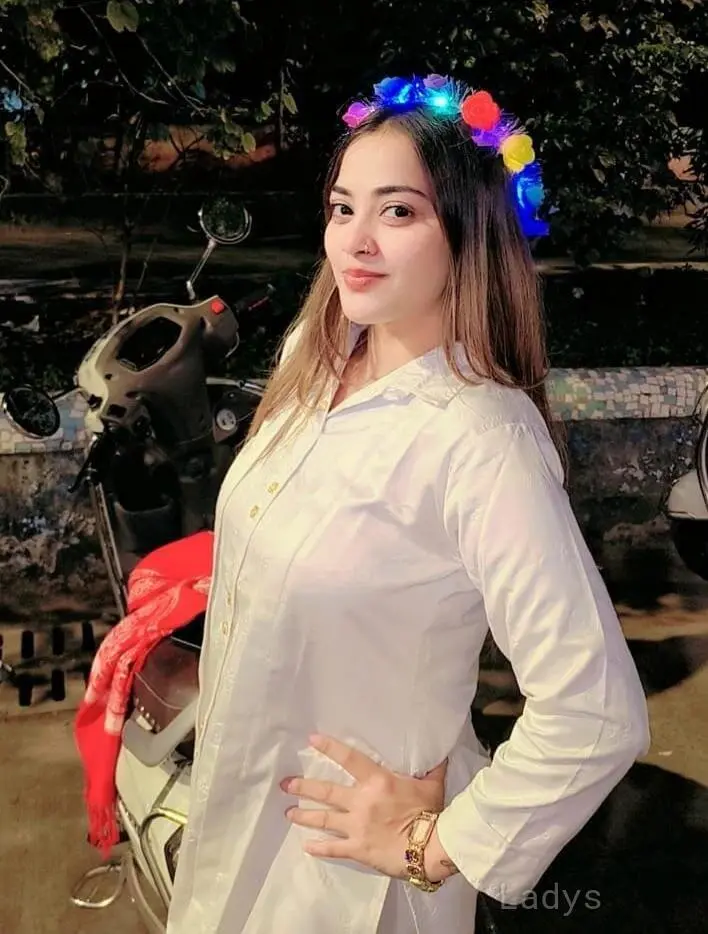 Russian Indian South North Direct Meet,  years beautiful nude Chennai escorts girl, height  sm, Weight  kg
