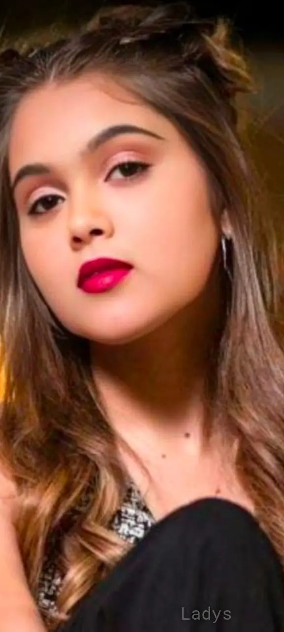 Saloni, 24 years beautiful nude Chennai escorts girl, height 160 sm, Weight  kg