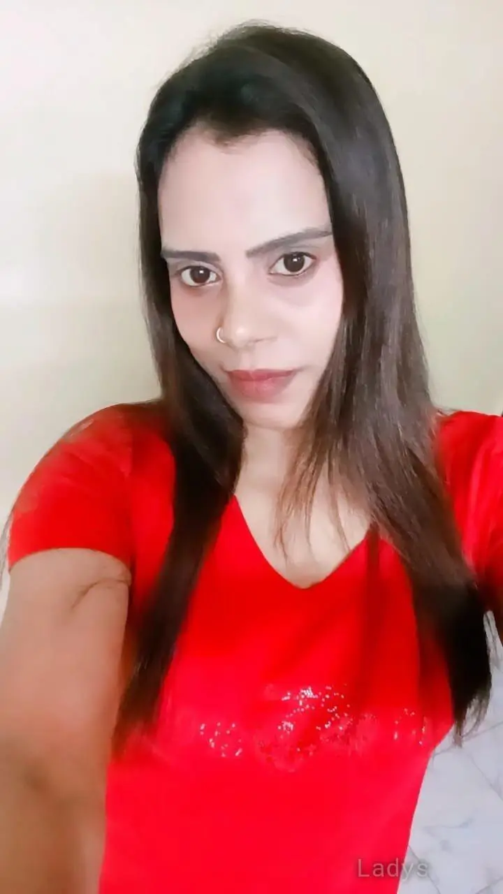 Simran, 25 years beautiful nude Chennai escorts girl, height 165 sm, Weight  kg