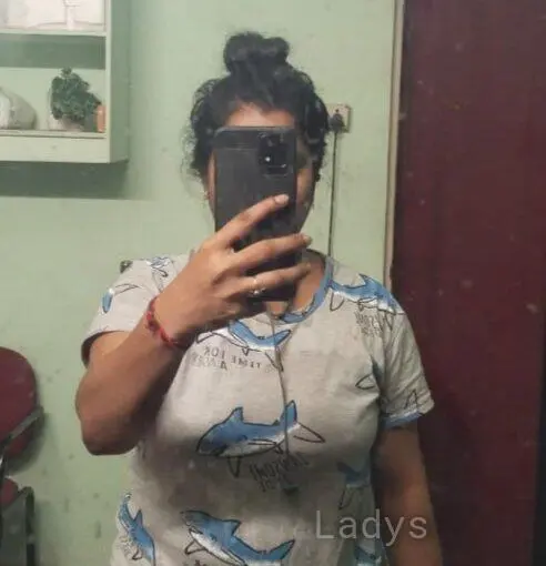 Tamil, 20 years beautiful nude Chennai escorts girl, height 168 sm, Weight  kg
