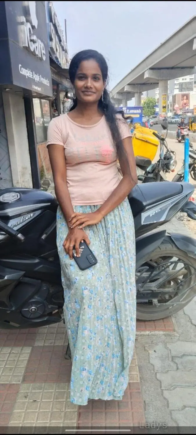 Tamil, 23 years beautiful nude Chennai escorts girl, height 154 sm, Weight kg