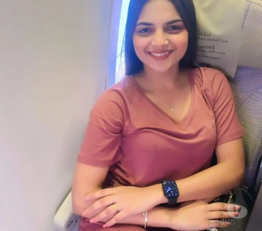 Tanisha, 24 years beautiful nude Chennai escorts girl, height 153 sm, Weight kg